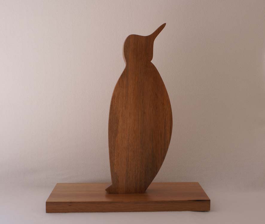Pinguin, sculpture by Josefina Temín